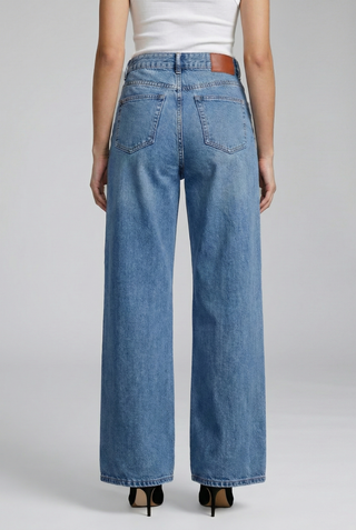Funky Soul Lavinia Side Seam Studs Straight Jean