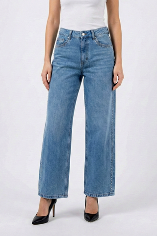 Funky Soul Lavinia Side Seam Studs Straight Jean